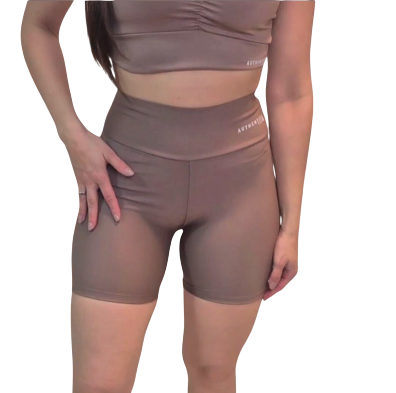 Short Feminino Liso – Authentic Girl